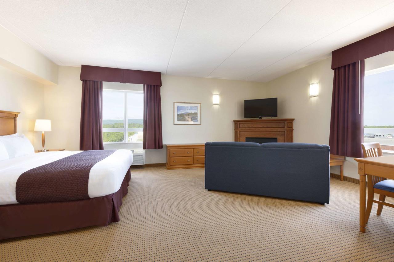 Days Inn & Suites By Wyndham Collingwood Kültér fotó