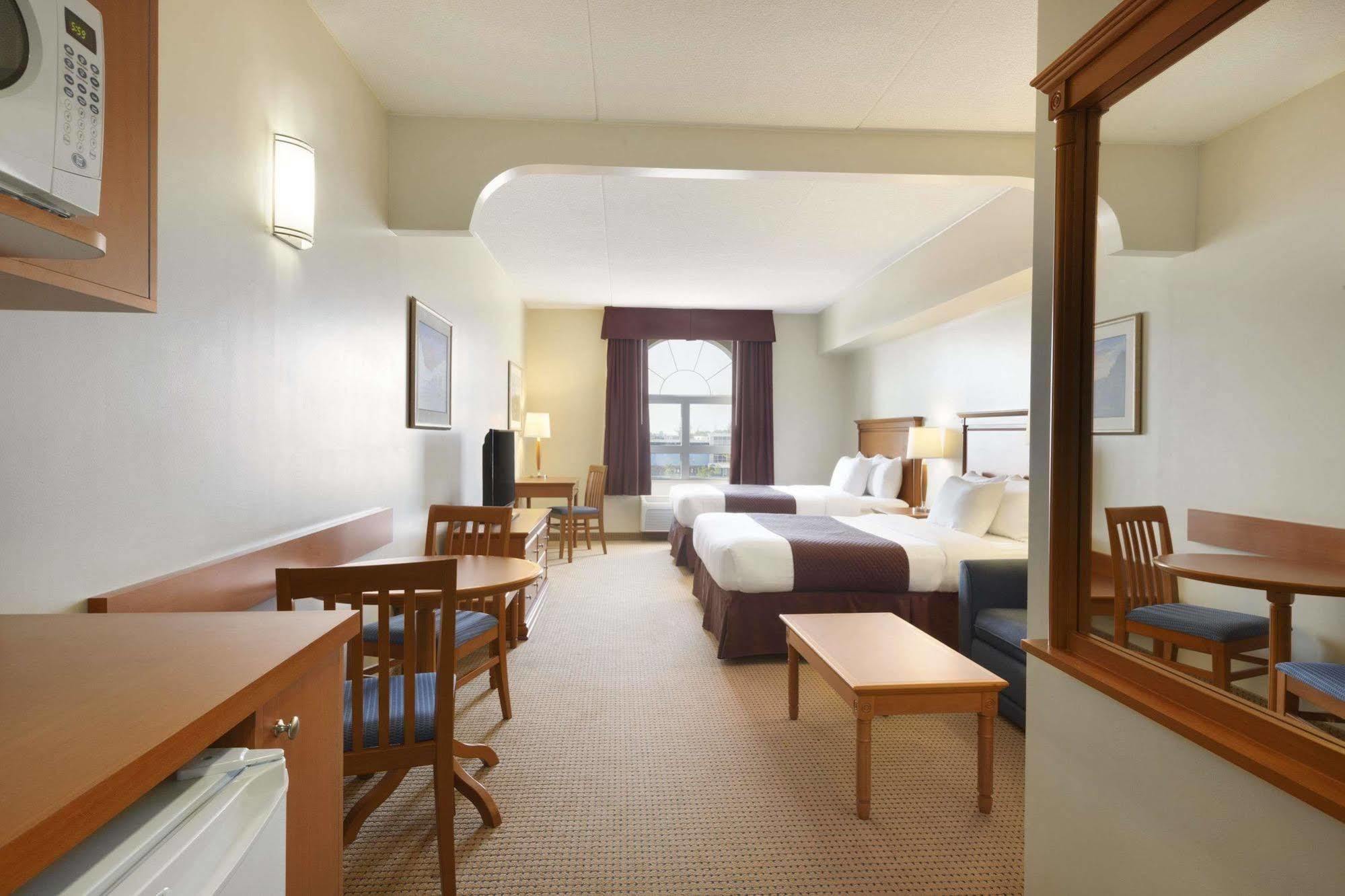 Days Inn & Suites By Wyndham Collingwood Kültér fotó